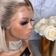 Load image into Gallery viewer, MONROÉ | BLEACHED KNOTS
